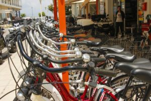 Rejseblog: Cykling på Kos, Grækenland - Termiske kilder og en sort strand