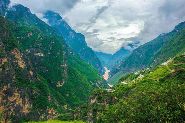 tiger leaping gorge