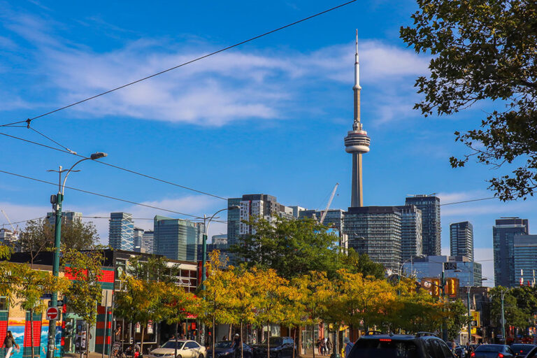 cn tower, toronto