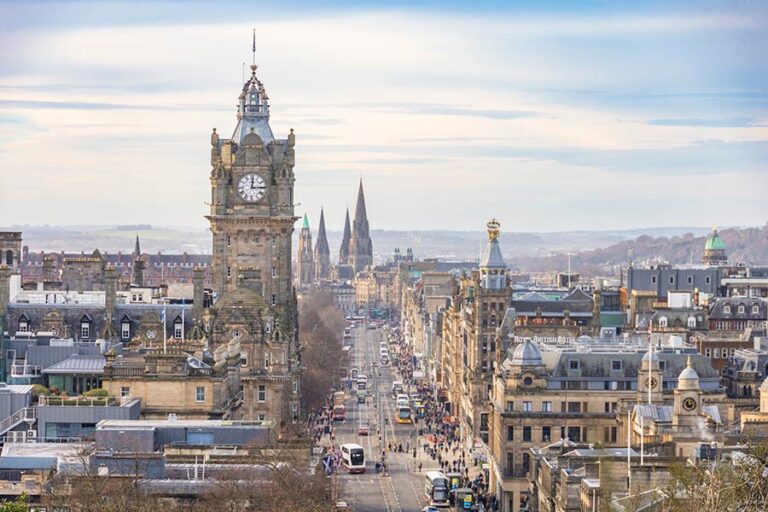 Calton Hill i Edinburgh