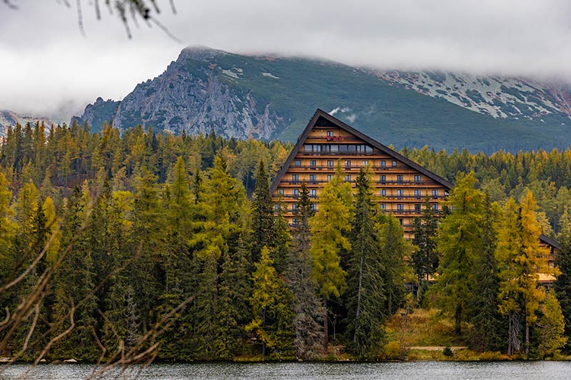 Štrbské Pleso - en af mange vandreture i Tatrabjergene i Slovakiet