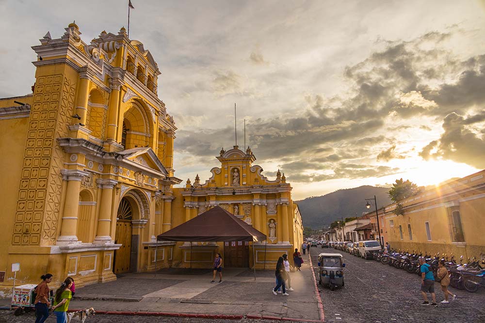 Iglesia San Pedro Apóstol